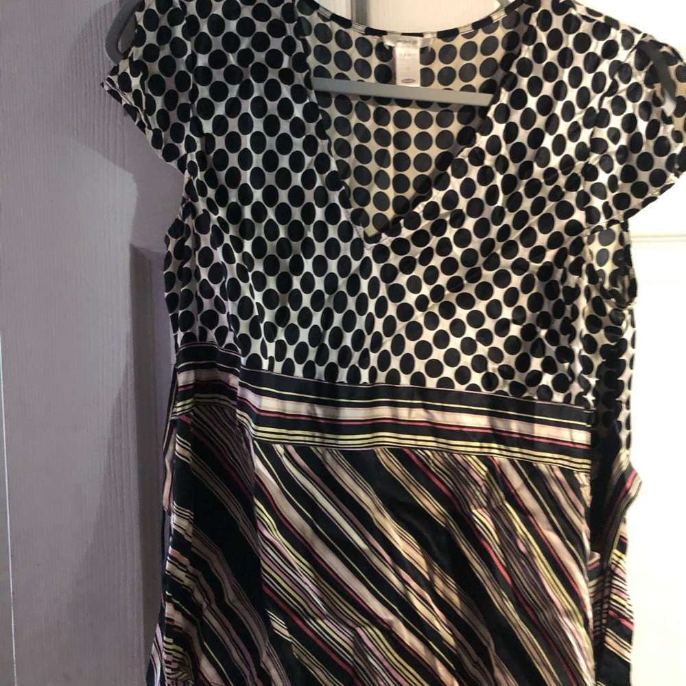 Old Navy Black & White Polka Dot Mixed-Print Top/100% silk/side zipper/ tie back